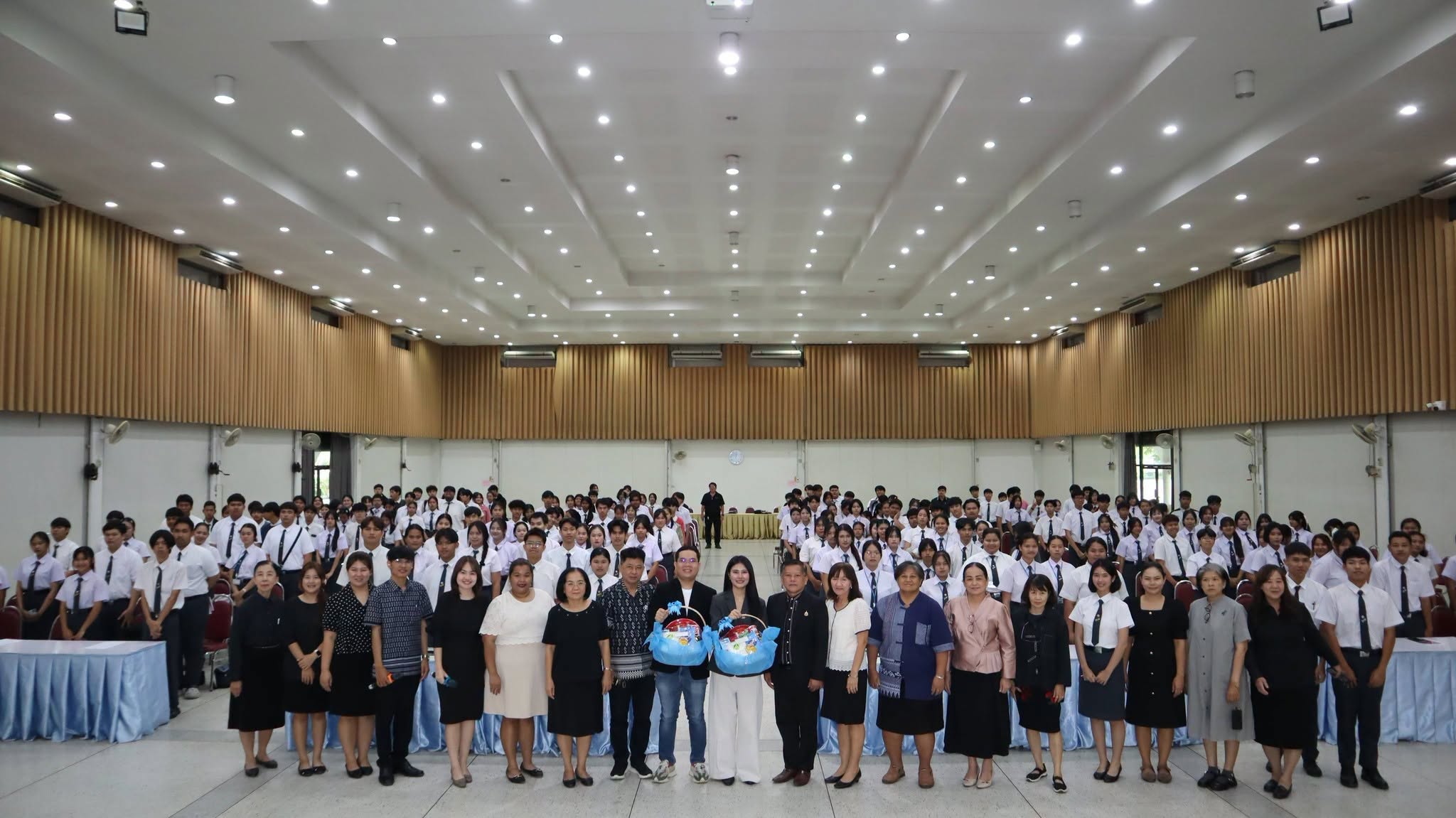 อบรมการเป็นผู้ประกอบการยุคใหม่และกลยุทธ์การขายสู่ความสำเร็จ