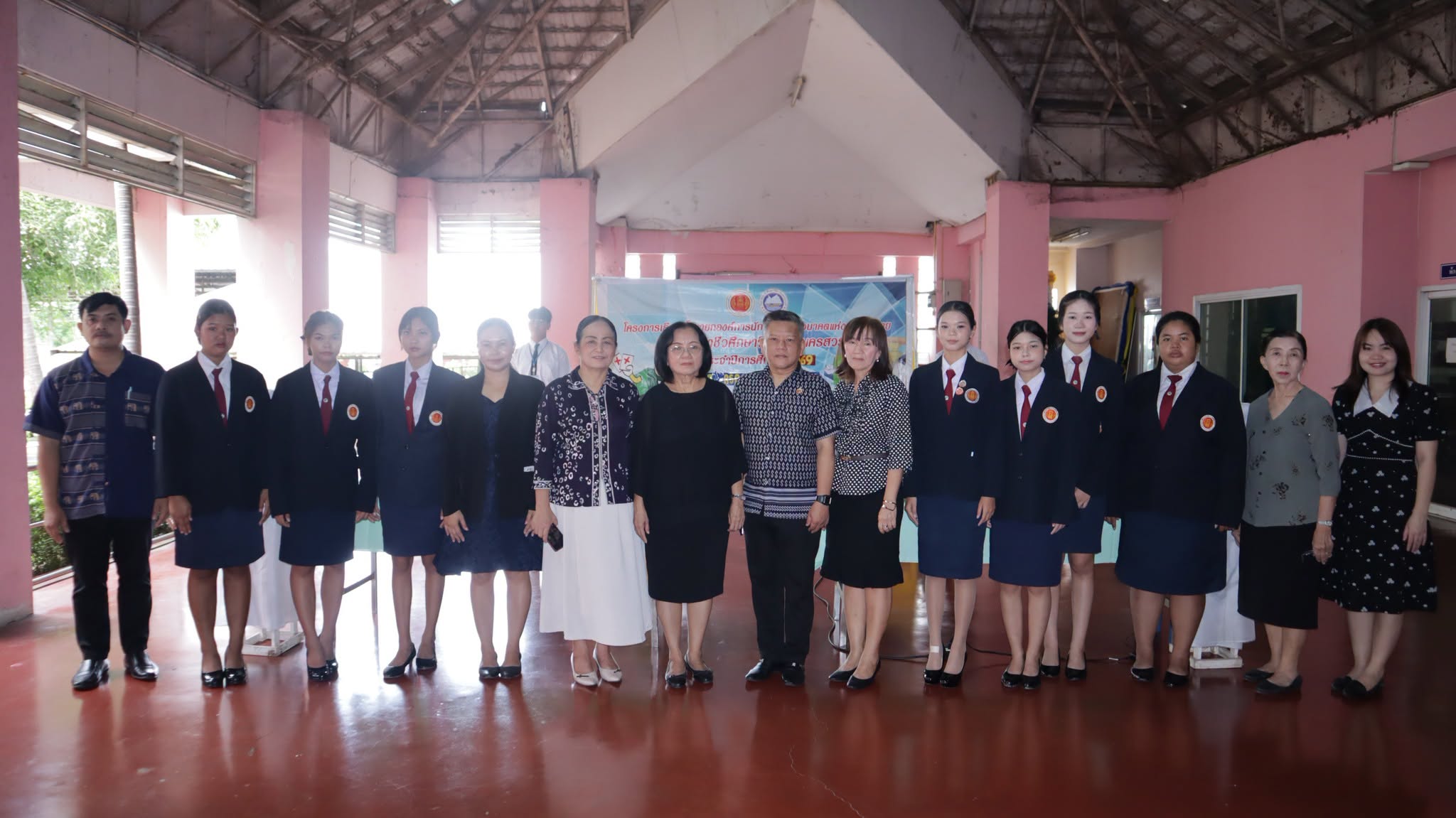 การจัดการเลือกตั้งนายกองค์การนักวิชาชีพในอนาคตแห่งประเทศไทย วิทยาลัยอาชีวศึกษาวิริยาลัยนครสวรรค์
