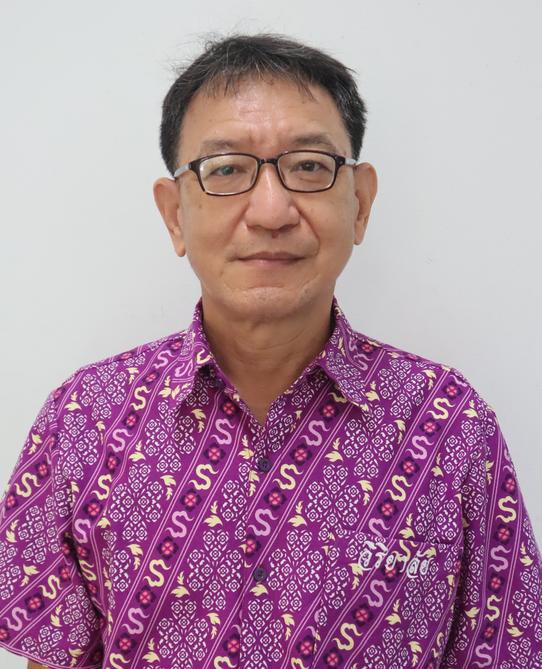 อาจารย์หิรัญ ศิลปวรณ์วิวัฒน์