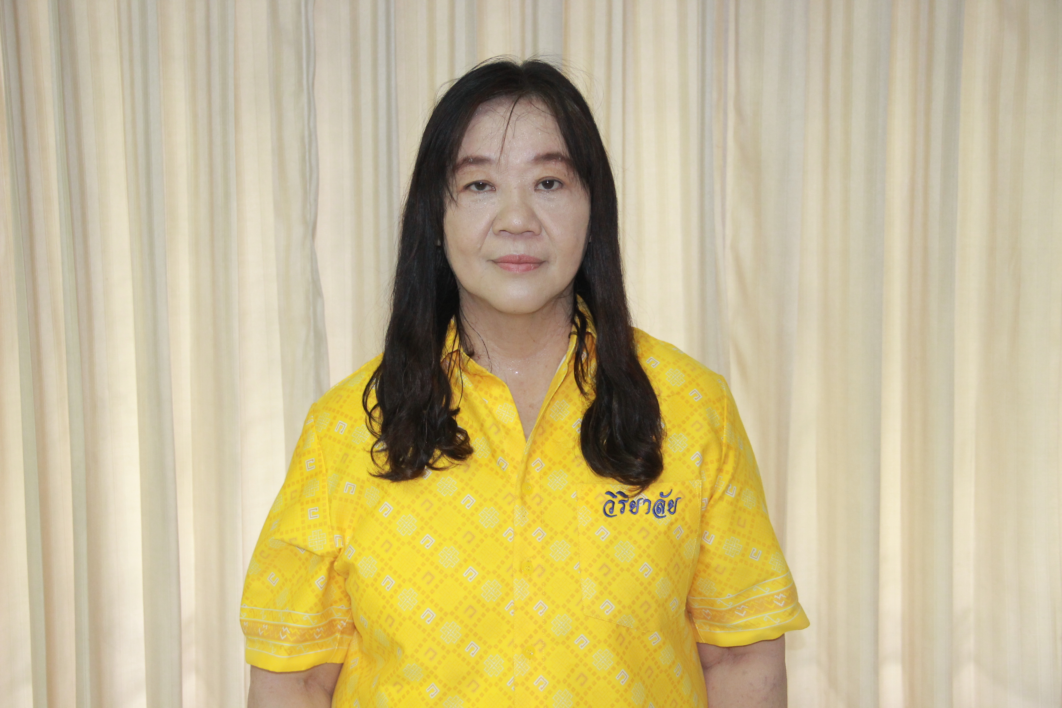 นางสาวมาลี ศรีวิริยไชย